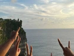 Pura Uluwatu Bali – Lokasi, Harga Tiket dan Daya Tarik yang Eksotis