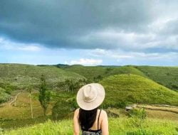Exploring the Charming Teletubbies Hill Nusa Penida